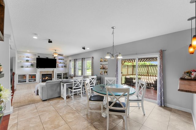 6104 Fillmore Street, Davenport, IA 52806