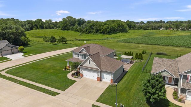 6104 Fillmore Street, Davenport, IA 52806