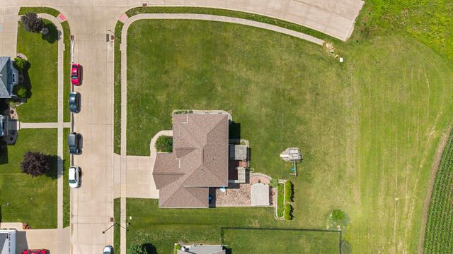 6104 Fillmore Street, Davenport, IA 52806
