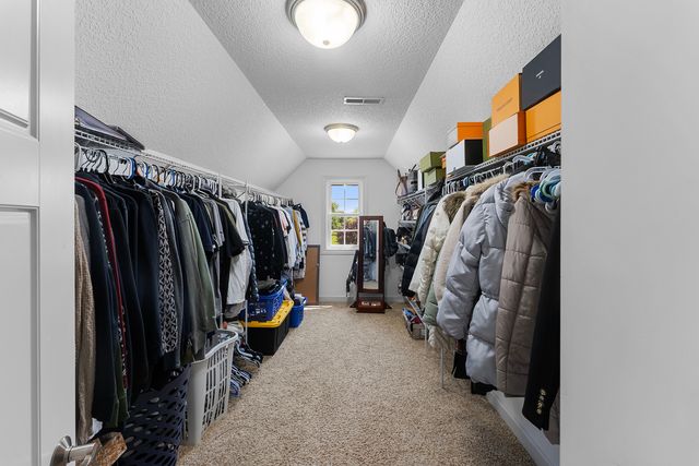 6104 Fillmore Street, Davenport, IA 52806
