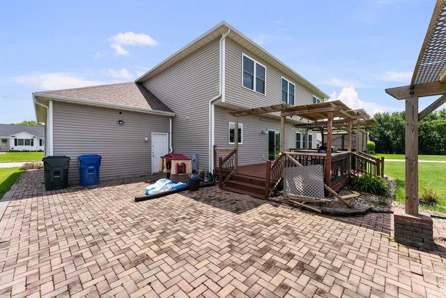 6104 Fillmore Street, Davenport, IA 52806