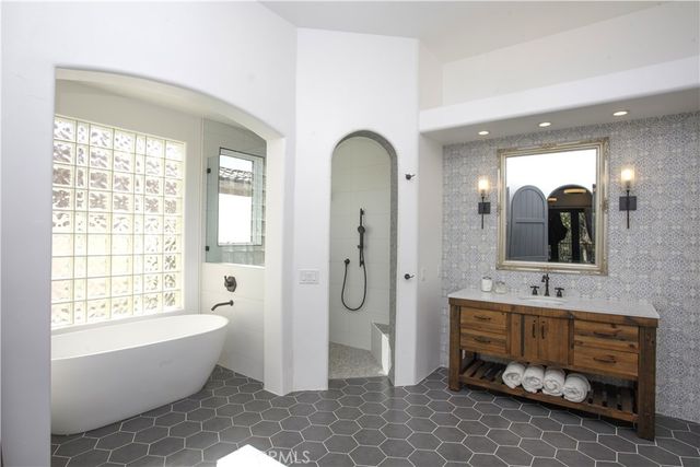 42820 Caballeros Drive, Bermuda Dunes, CA 92203