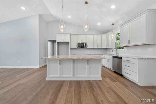 130 Bristol Ridge Drive, Troy, MO 63379