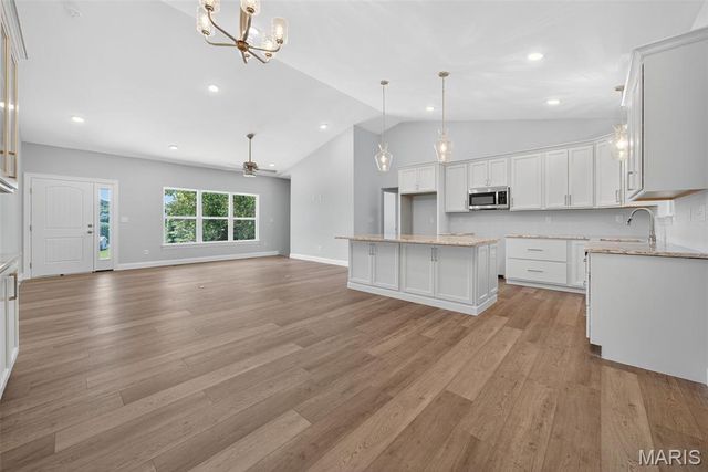 130 Bristol Ridge Drive, Troy, MO 63379