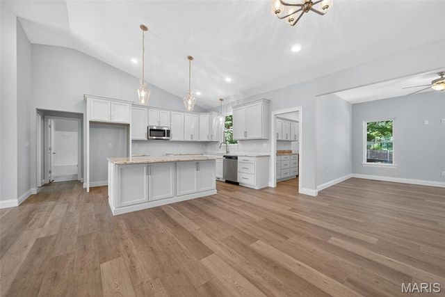 130 Bristol Ridge Drive, Troy, MO 63379