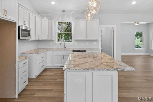 130 Bristol Ridge Drive, Troy, MO 63379