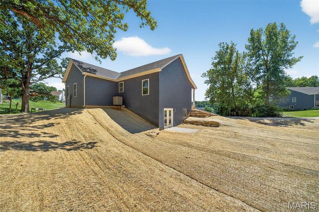 130 Bristol Ridge Drive, Troy, MO 63379