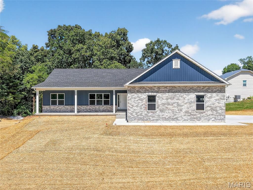 130 Bristol Ridge Drive, Troy, MO 63379