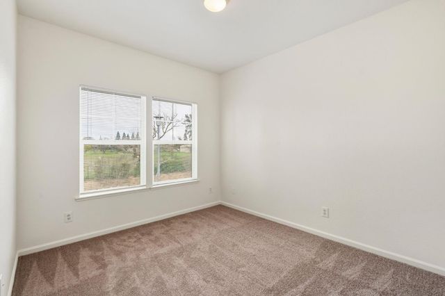 8340 Cantwell Dr, Elk Grove, CA 95624