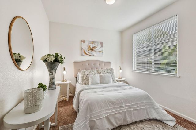 8340 Cantwell Dr, Elk Grove, CA 95624