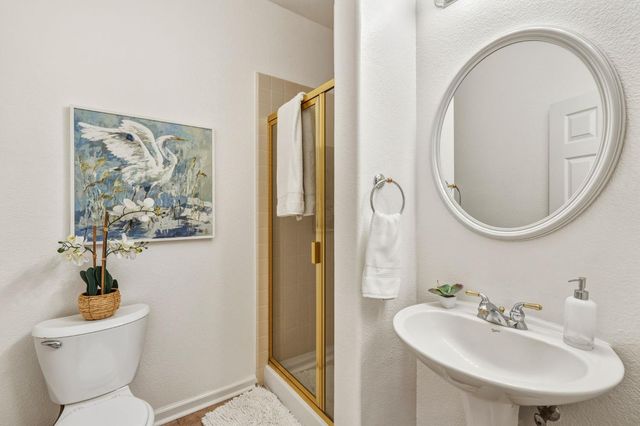 8340 Cantwell Dr, Elk Grove, CA 95624