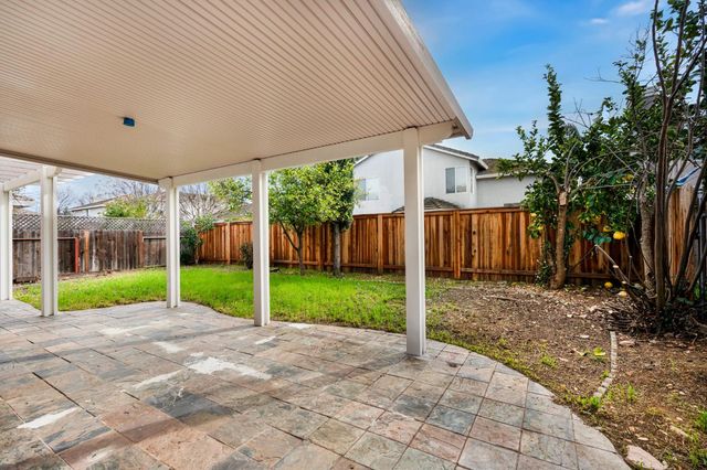 8340 Cantwell Dr, Elk Grove, CA 95624