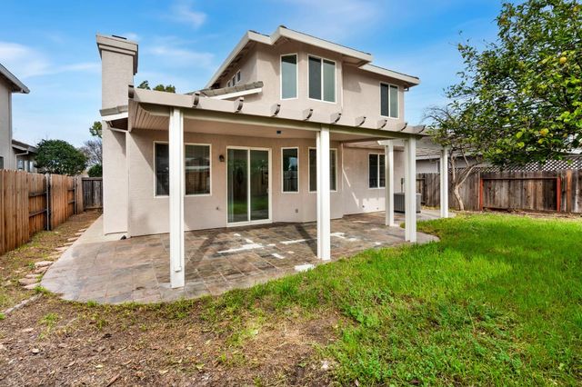 8340 Cantwell Dr, Elk Grove, CA 95624