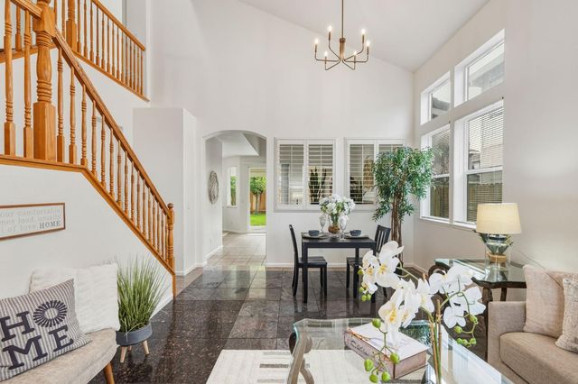 8340 Cantwell Dr, Elk Grove, CA 95624