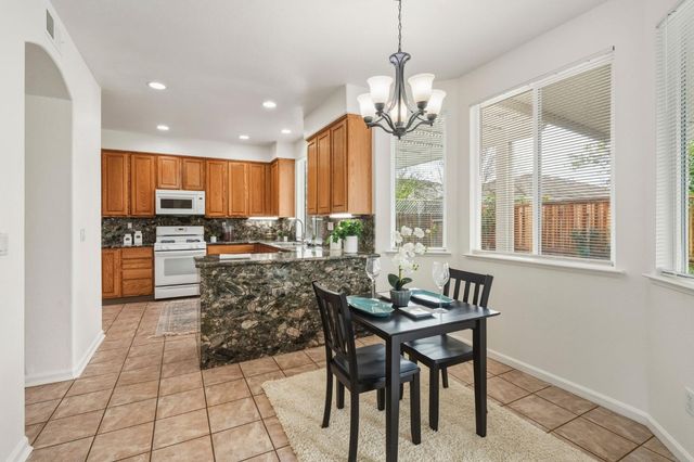 8340 Cantwell Dr, Elk Grove, CA 95624