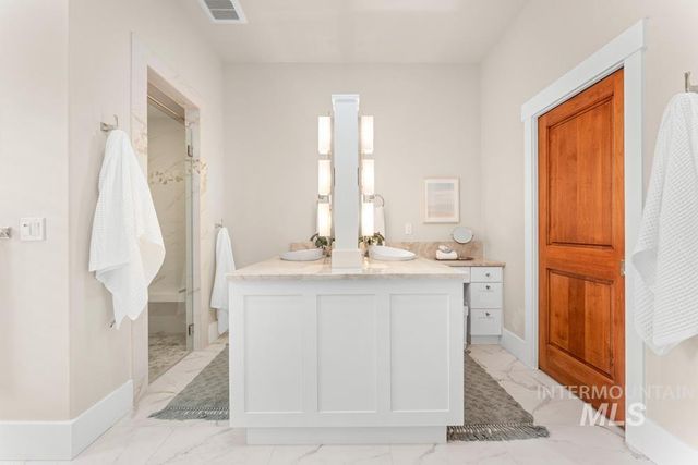 1049 E Riversong Dr, Eagle, ID 83616