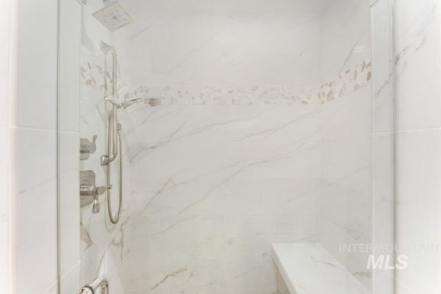 1049 E Riversong Dr, Eagle, ID 83616