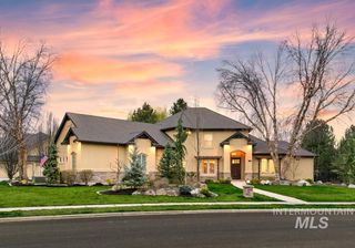 1049 E Riversong Dr, Eagle, ID 83616