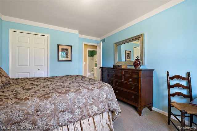 46784 Country Lane, Macomb, MI 48044