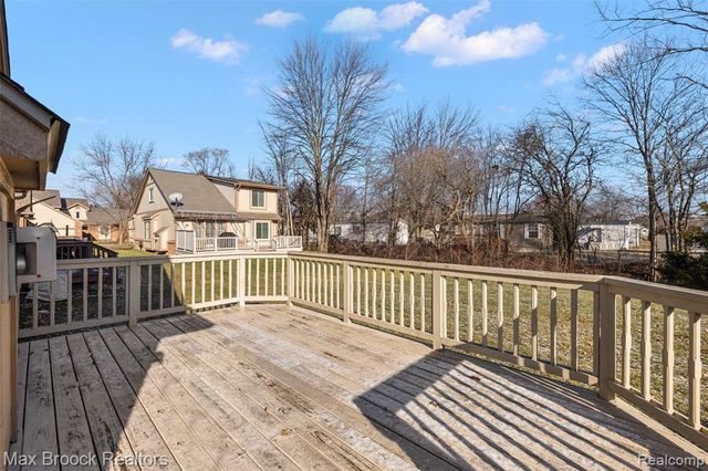 46784 Country Lane, Macomb, MI 48044