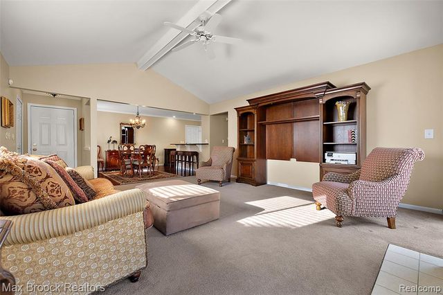 46784 Country Lane, Macomb, MI 48044