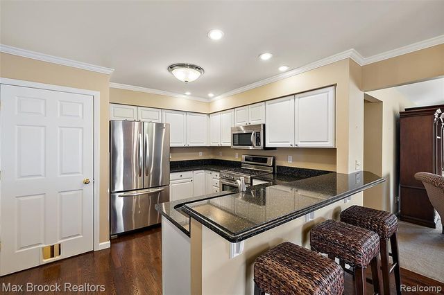 46784 Country Lane, Macomb, MI 48044