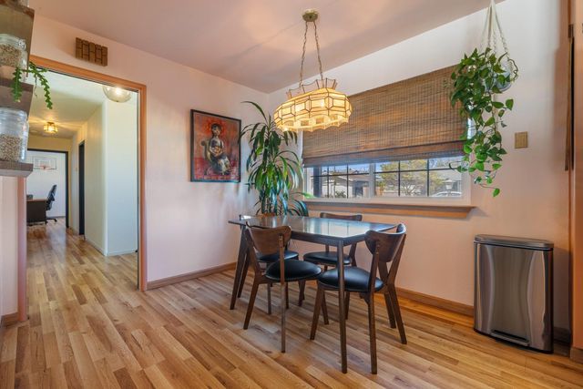 504 Robin Hood Dr, Modesto, CA 95350