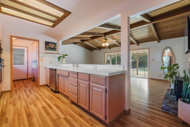 504 Robin Hood Dr, Modesto, CA 95350