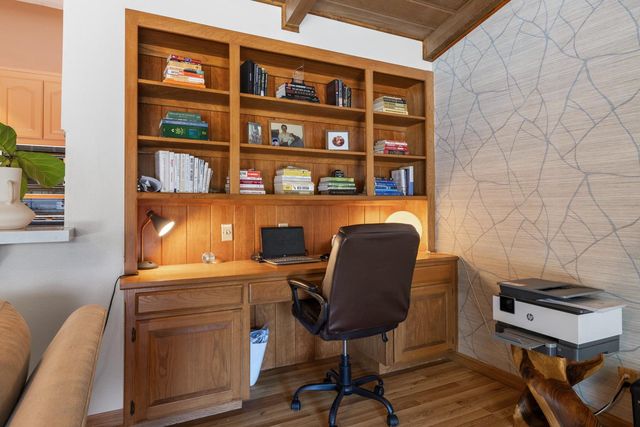 504 Robin Hood Dr, Modesto, CA 95350