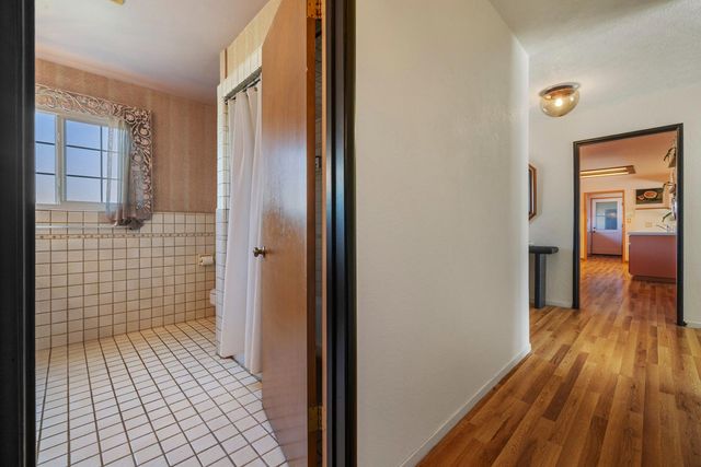 504 Robin Hood Dr, Modesto, CA 95350