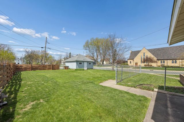 3590 Laverne Avenue N, Lake Elmo, MN 55042