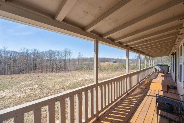 1700 FRANKS RD, Sugar Tree, TN 38380