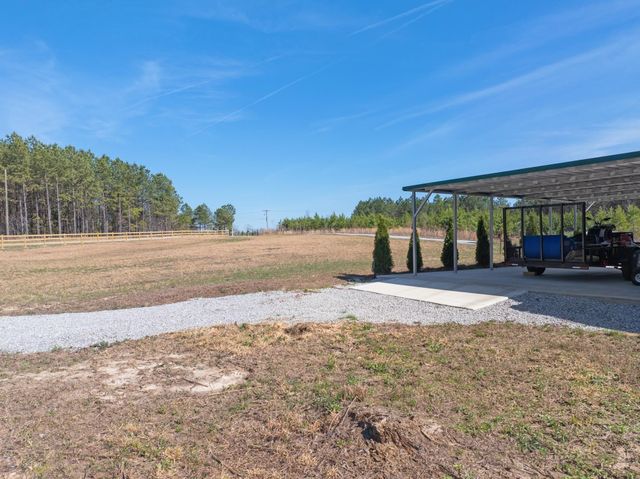 1700 FRANKS RD, Sugar Tree, TN 38380