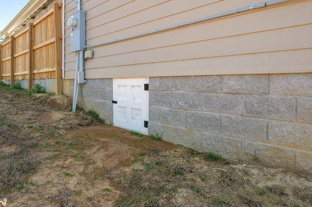 1700 FRANKS RD, Sugar Tree, TN 38380