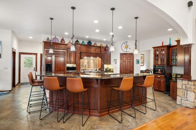 21615 N Green Pine Ln, Colbert, WA 99005