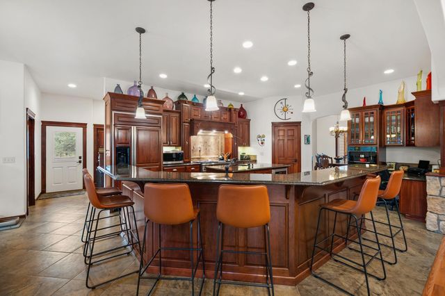 21615 N Green Pine Ln, Colbert, WA 99005