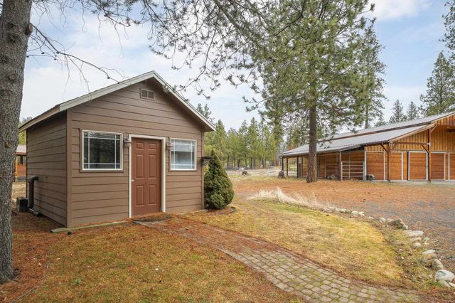 21615 N Green Pine Ln, Colbert, WA 99005