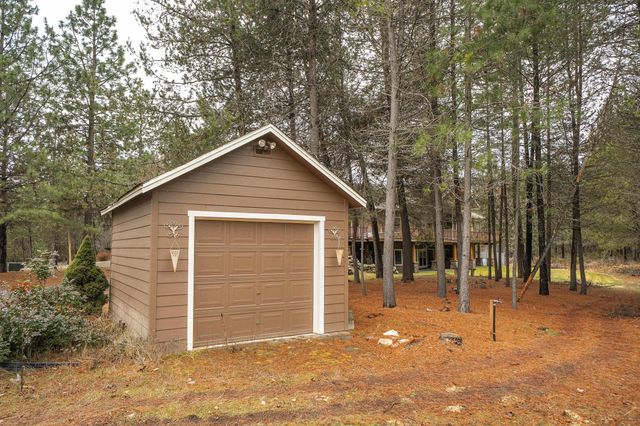 21615 N Green Pine Ln, Colbert, WA 99005