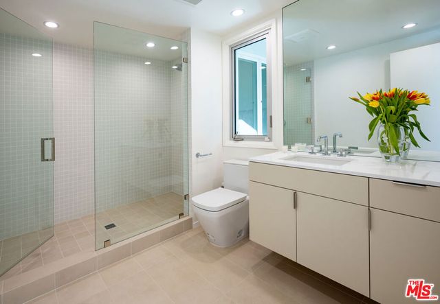 1121 Loma Vista Drive, Beverly Hills, CA 90210