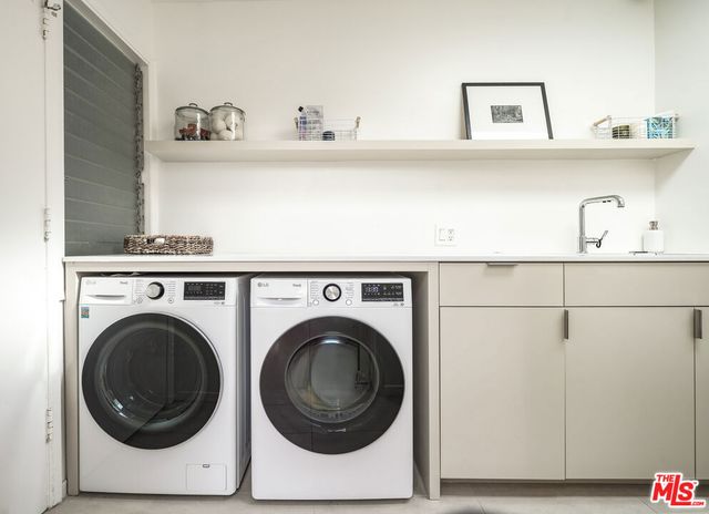 1121 Loma Vista Drive, Beverly Hills, CA 90210