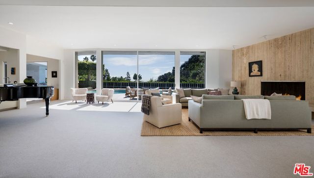 1121 Loma Vista Drive, Beverly Hills, CA 90210