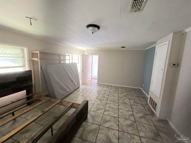 3115 W Gadsden St, Pensacola, FL 32501