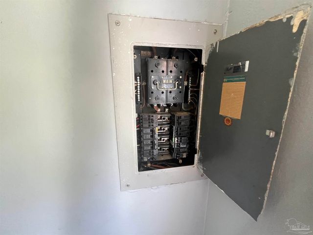 3115 W Gadsden St, Pensacola, FL 32501