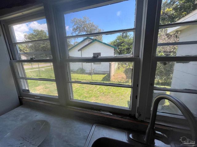 3115 W Gadsden St, Pensacola, FL 32501