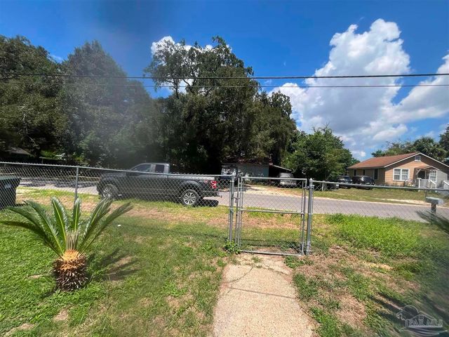 3115 W Gadsden St, Pensacola, FL 32501