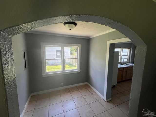 3115 W Gadsden St, Pensacola, FL 32501