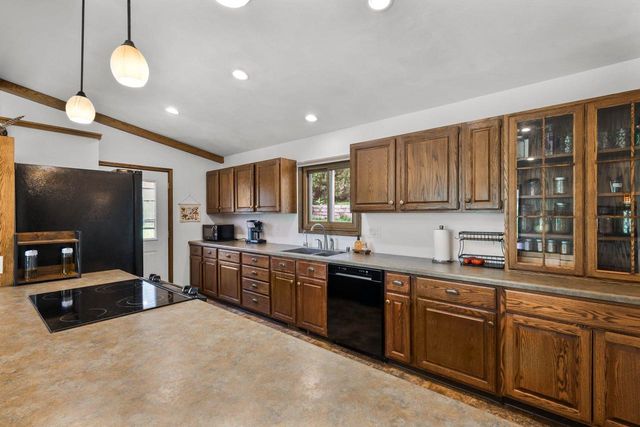 413 8th Street, New Glarus, WI 53574