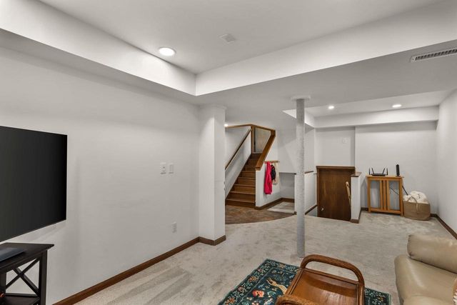 413 8th Street, New Glarus, WI 53574