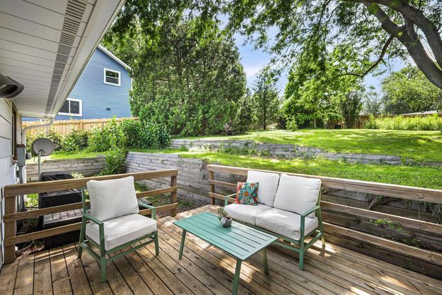 413 8th Street, New Glarus, WI 53574