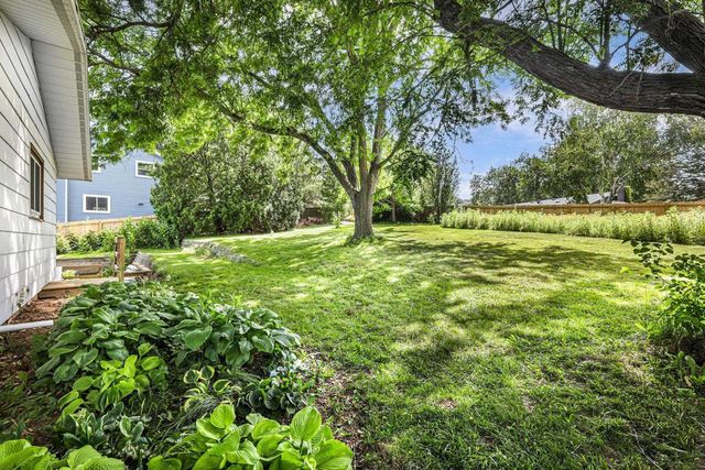 413 8th Street, New Glarus, WI 53574